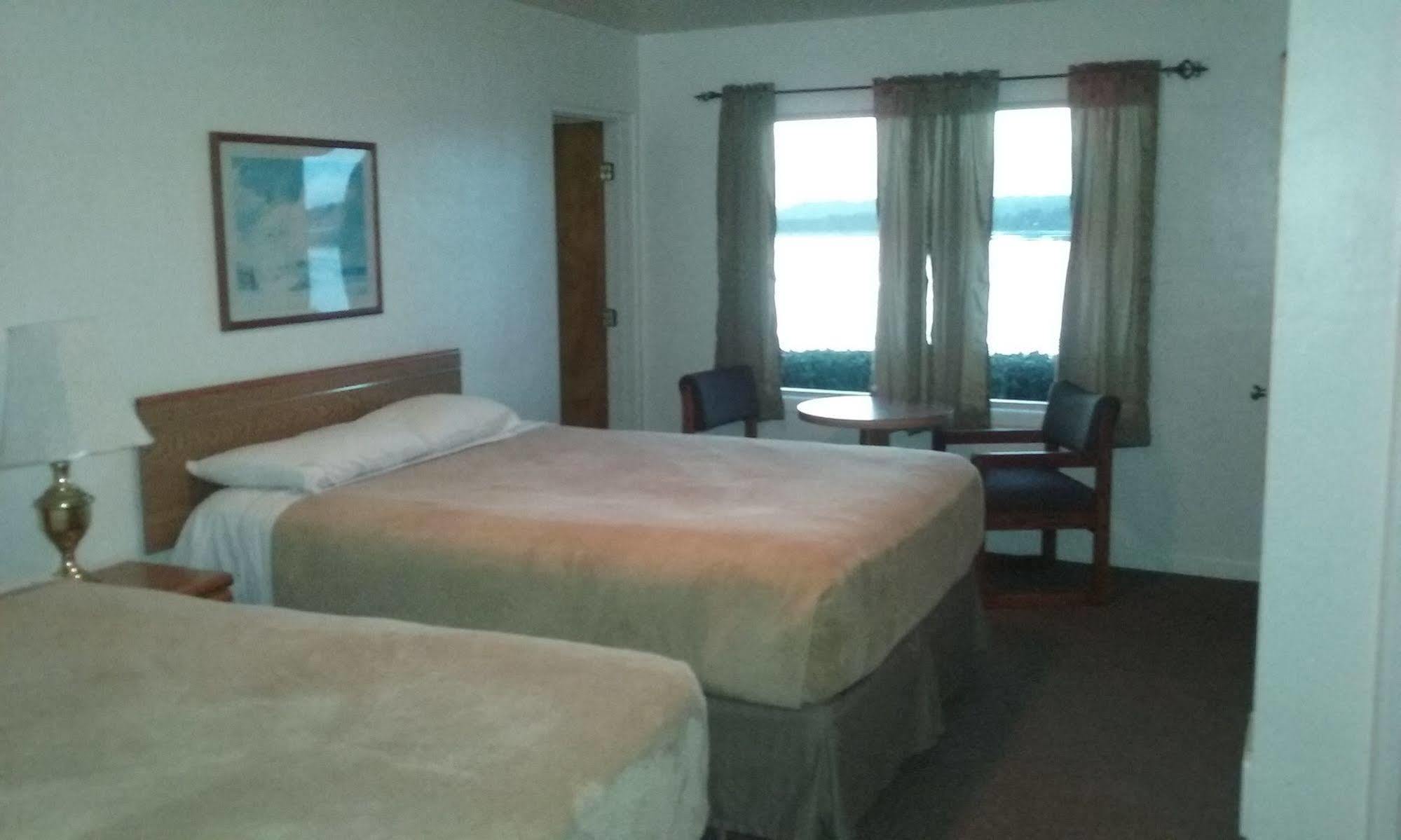 Bay Bridge Motel North Bend Extérieur photo