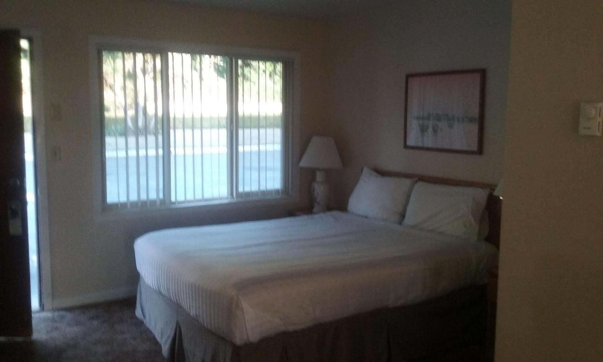 Bay Bridge Motel North Bend Extérieur photo